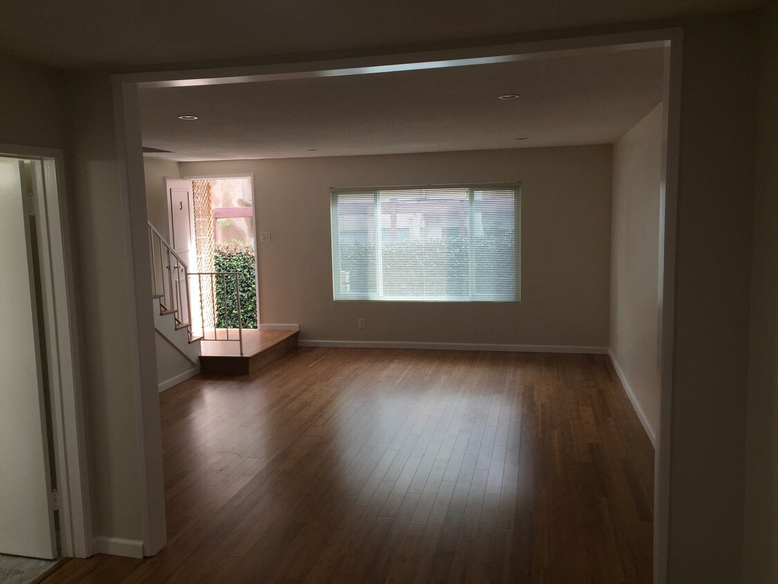 living room - 1533 Berkeley St