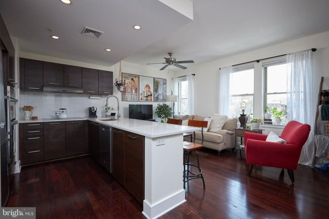 Foto del edificio - 1020 Monroe St NW