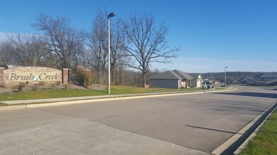 Building Photo - 118 Brush Creek Pkwy