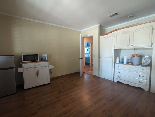 Foto del edificio - 13690 Westward Dr