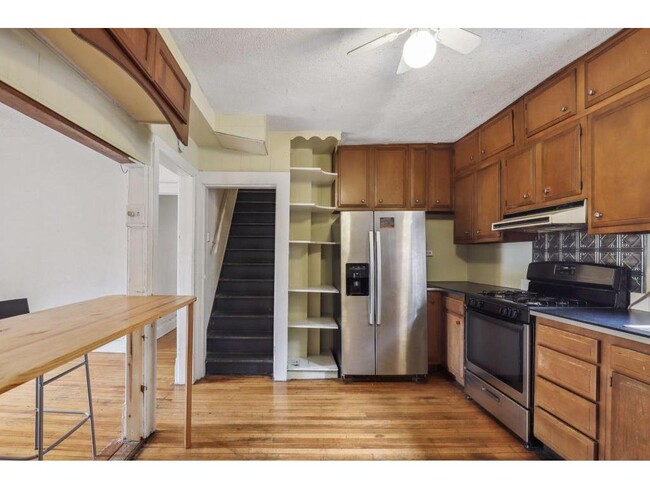 Building Photo - 2515 Lyndale Ave S
