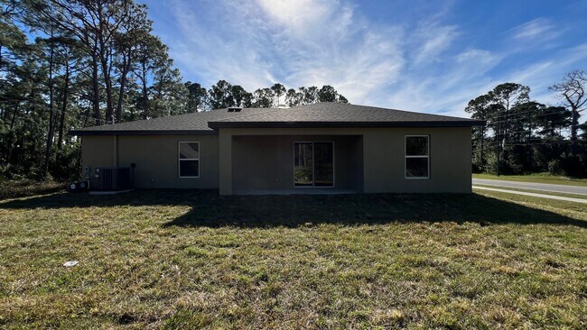 Foto del edificio - Be the FIRST to live in this BRAND NEW 3 B...