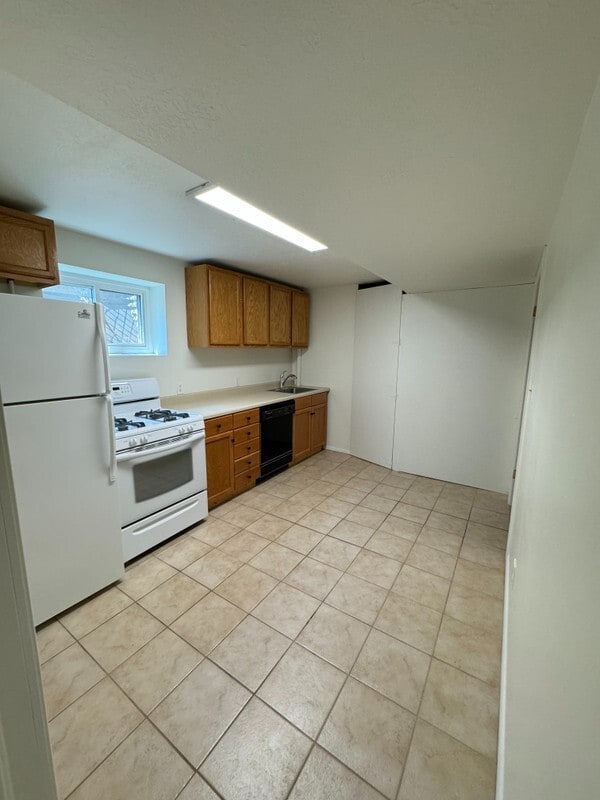 Building Photo - 730 E 660 N