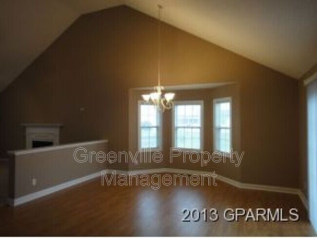 Building Photo - 510 Dare Ct