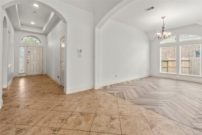 Foto del edificio - 14001 Bright Glen Dr