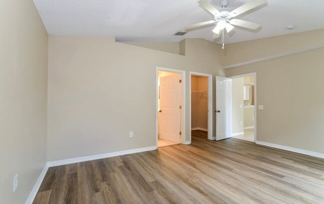 Building Photo - 575 Eagle Ct
