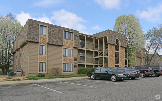 Building Photo - Bristol Pointe Apartments