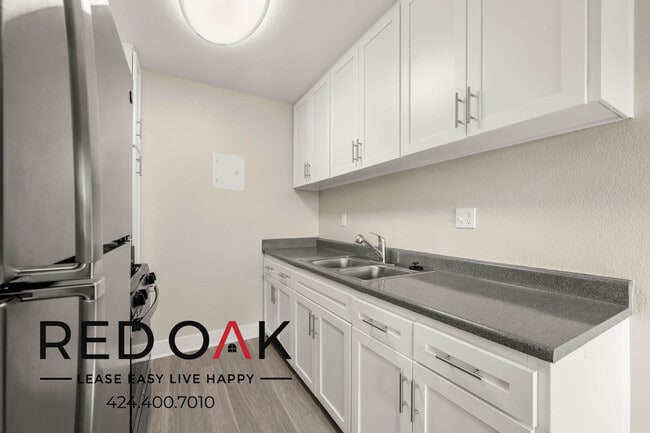 Foto del edificio - 13325 Heacock St