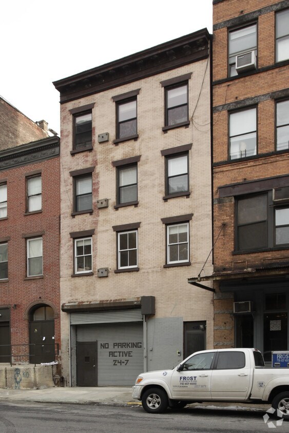 Foto del edificio - 435 Washington St