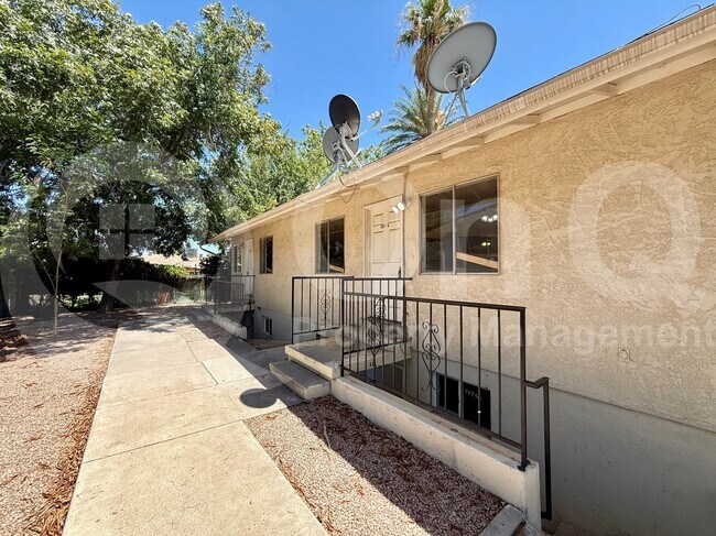 Building Photo - 325 S Pioneer