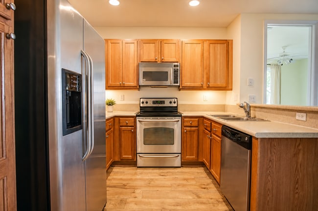 Building Photo - 1020 E Longport Cir