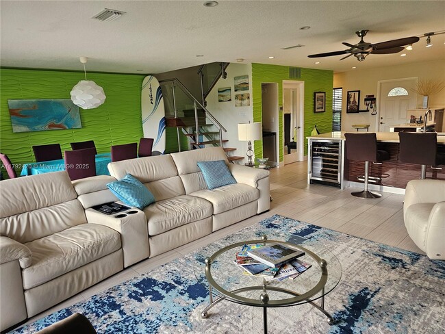 Foto del edificio - 9130 SE Riverfront Terrace