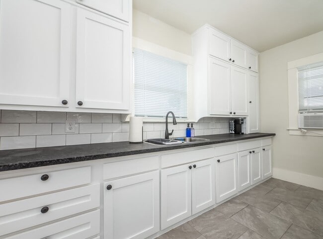 Foto del edificio - Cozy 2 bedroom cottage in Tower District