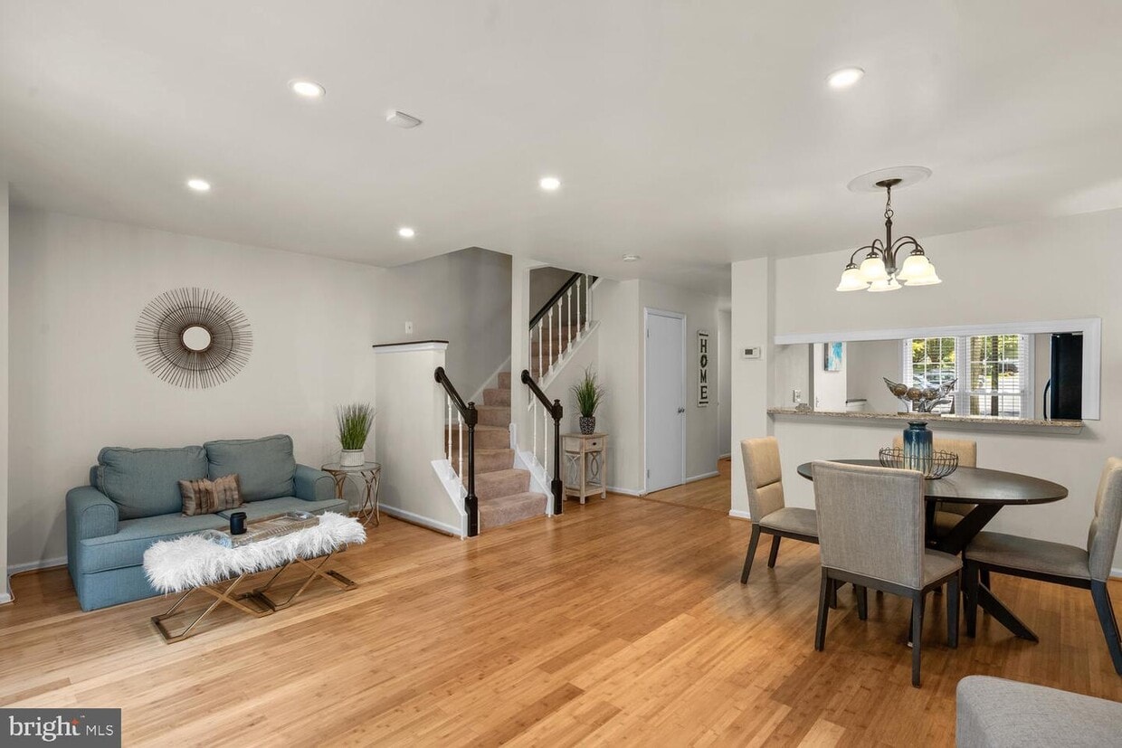 12160 Island View Cir, Germantown, MD 20874 Townhouse for Rent in