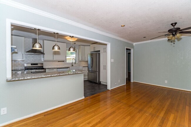 Foto del edificio - 2-Bedroom Home--READY FOR MOVE IN!