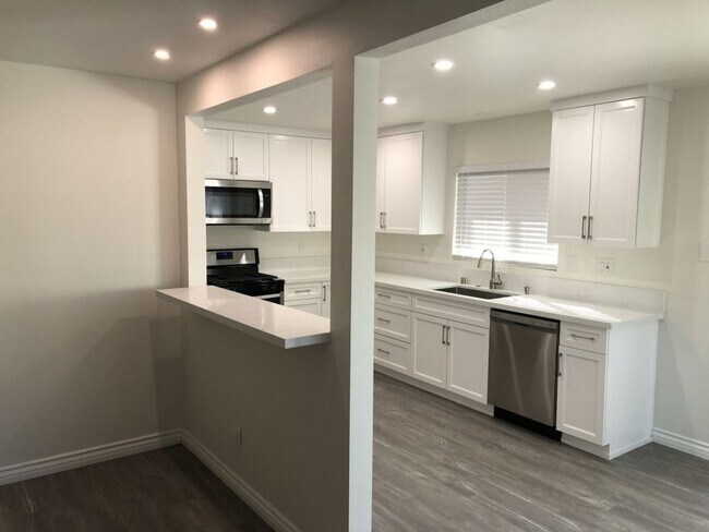 Building Photo - 1924  Kirkwood