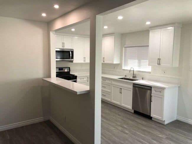 Building Photo - 1930 E Kirkwood Ave