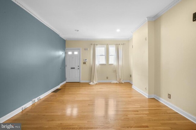 Building Photo - 2308 Pemberton St