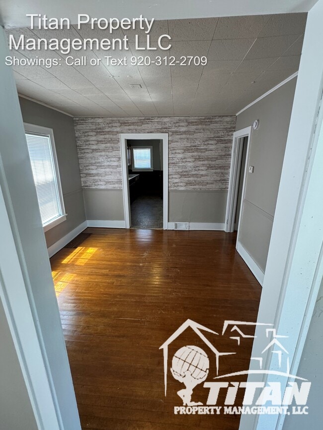 Building Photo - 929 Wisconsin St