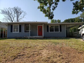 Building Photo - 1820 Meadowlark Ln