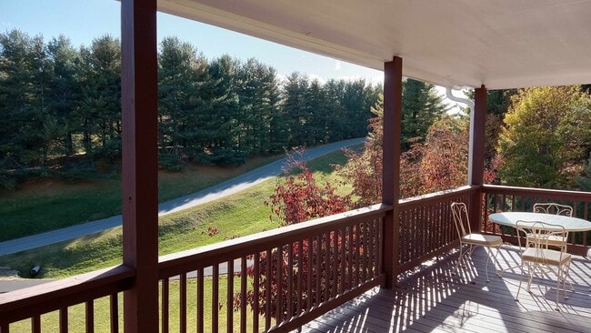 Building Photo - 2179 Sorrento Dr