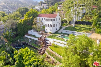 Building Photo - 6402 Ivarene Ave