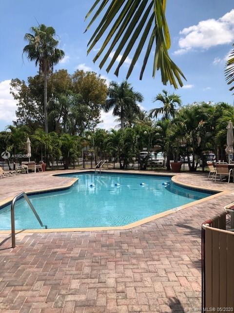 Foto del edificio - 8231 NW 5th Ln
