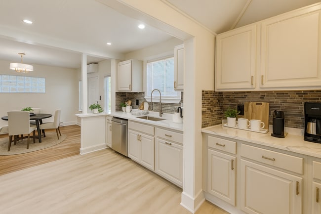 Foto del edificio - 17376 Woodingham Dr