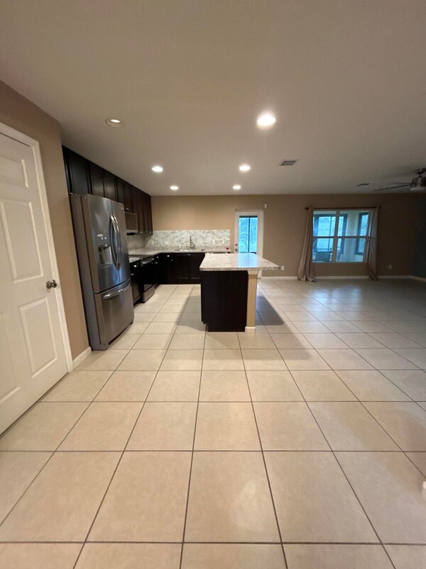 Foto del edificio - 1334 Lotus St SE