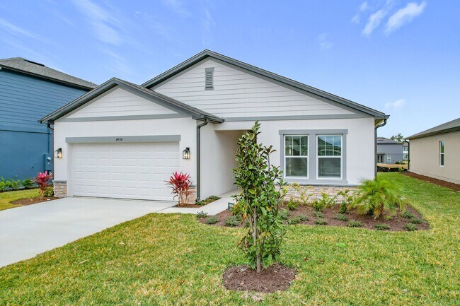 Building Photo - Spacious 4BR Home in Deltona - Open Layout & Easy I-4 Access!