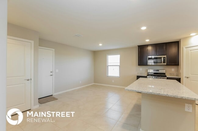 Building Photo - 3929 S 82nd Dr