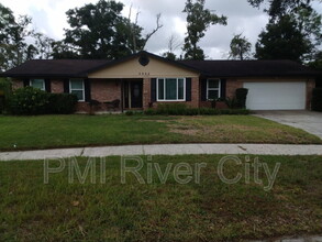 Building Photo - 5998 Greenwillow Ln S