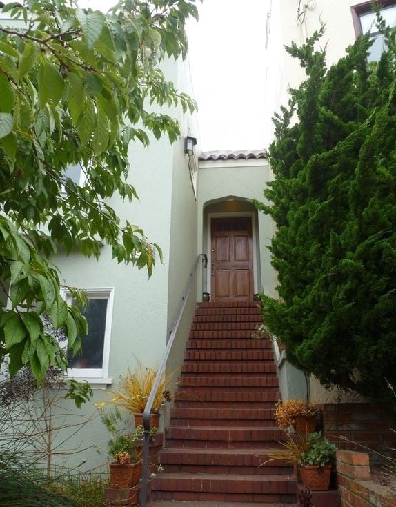 Building Photo - 2591 14th Ave