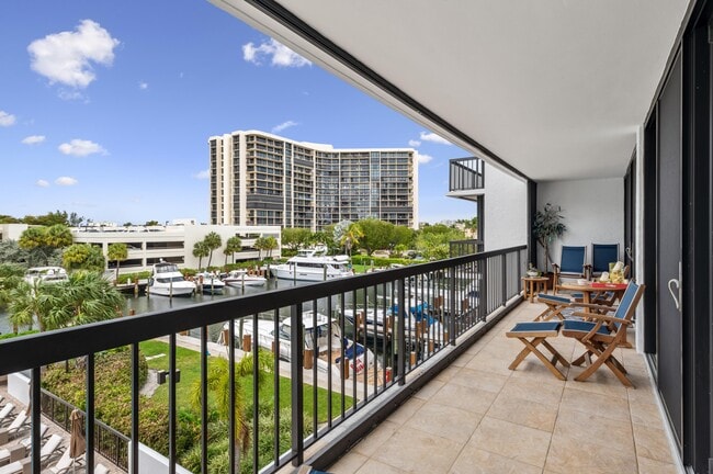 Foto del edificio - 4748 S Ocean Blvd