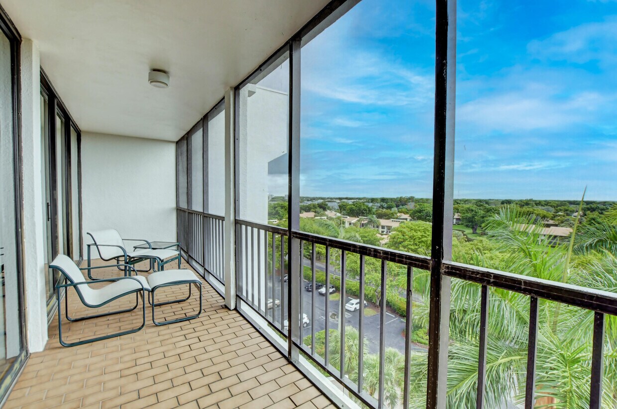 Foto principal - 6845 Willow Wood Dr