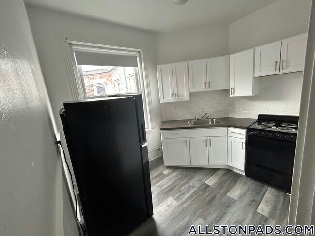 Building Photo - 5 Walbridge St