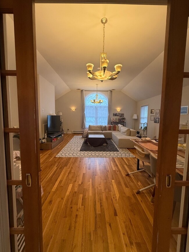 Building Photo - 23 Sunnyside Ter