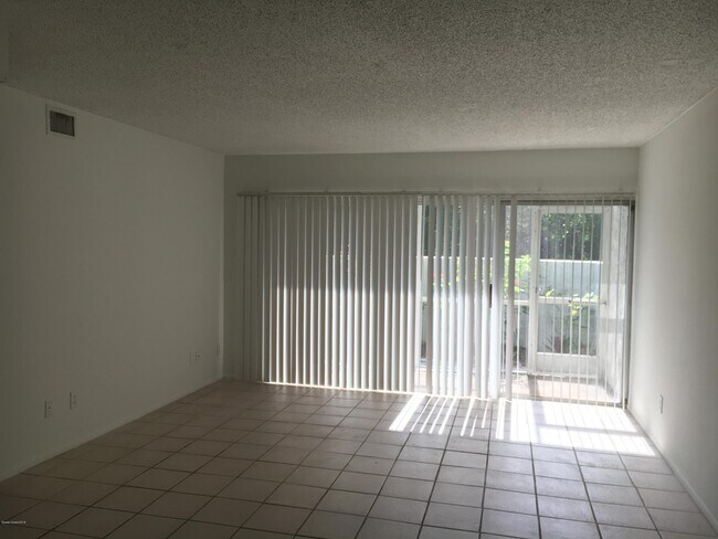 Foto del edificio - 987 Sonesta Ave NE