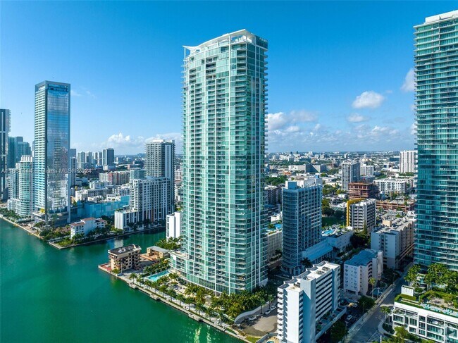 Foto del edificio - 2900 NE 7th Ave