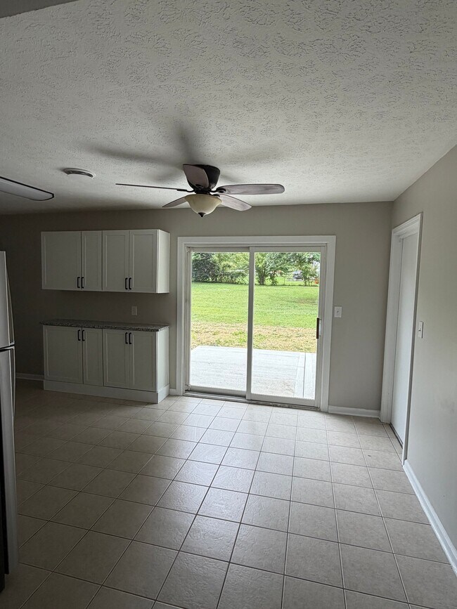 Foto del edificio - 3703 Oakwood Dr