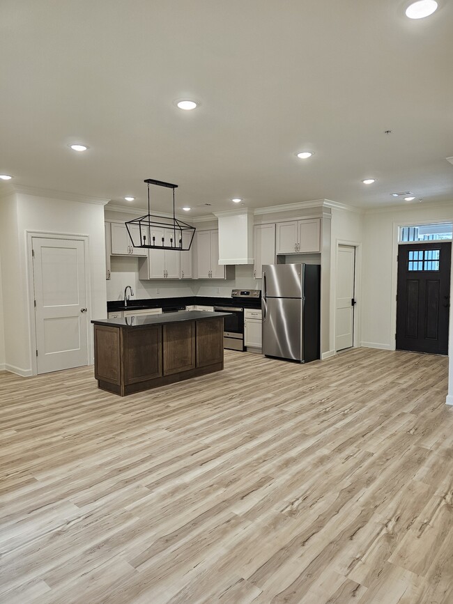 Foto del edificio - 346 Pine Ridge Rd