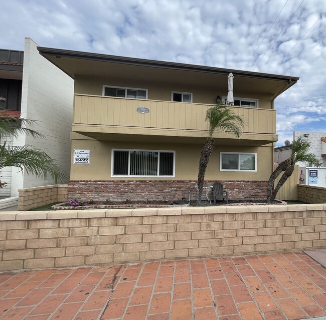 Foto del edificio - Super Clean & Nicely Renovated 2BR/1Bath in San Clemente - Walk to the Beach!