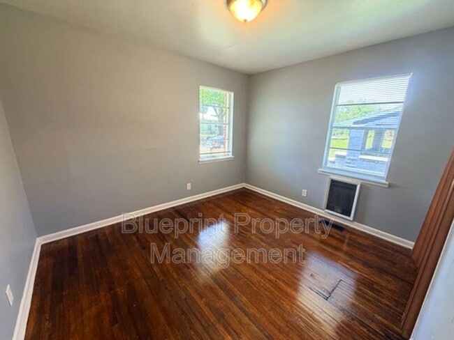 Building Photo - 737 47th St N