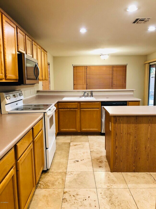 Foto del edificio - 1266 W Kingbird Dr