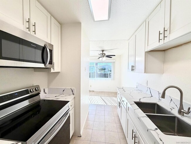 Building Photo - 1254 Sumner Ave