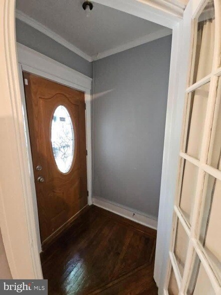Foto del edificio - 5736 Woodcrest Ave