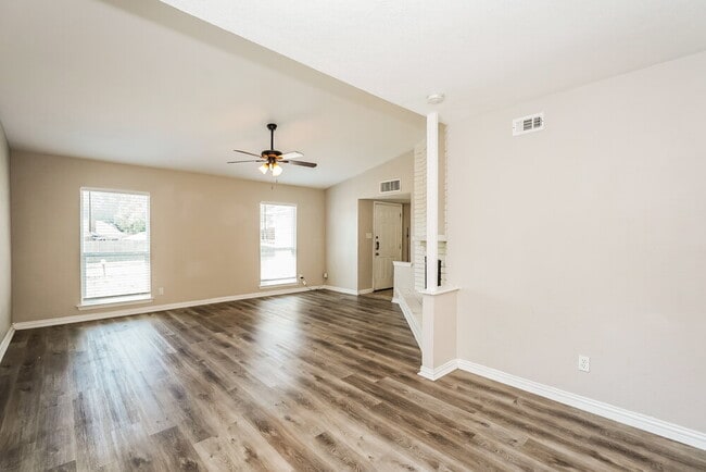 Building Photo - 4129 Shagbark St
