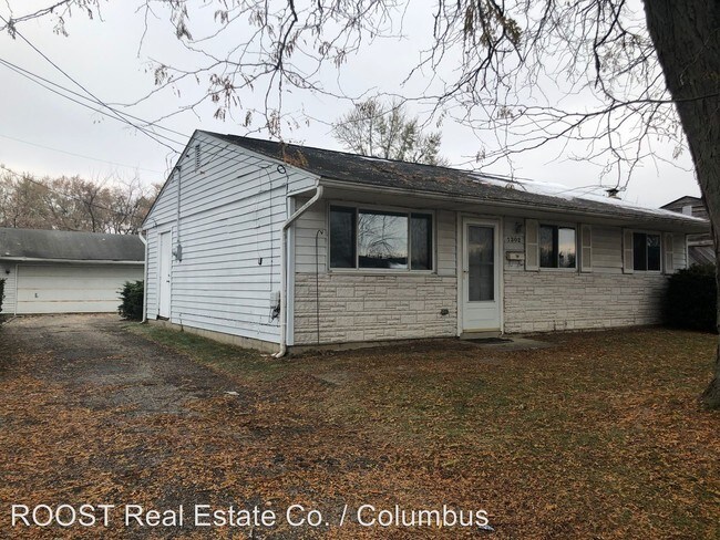 Building Photo - 3 br, 1 bath House - 1302 Coe Drive
