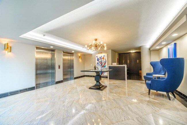 Foto del edificio - 1005 S Shepherd Dr
