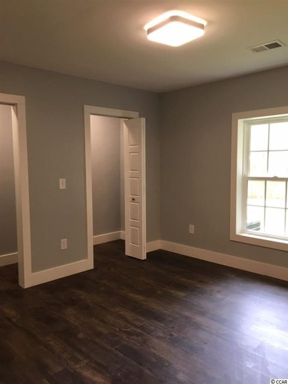 Foto del edificio - 1010 Burroughs St